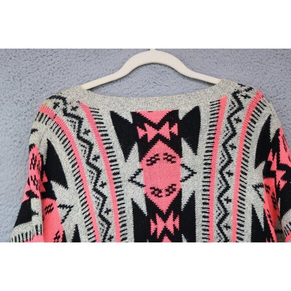 Soho Apparel Aztec Poncho Sweater-Size Medium-Boho-Fringed - Picture 8 of 8